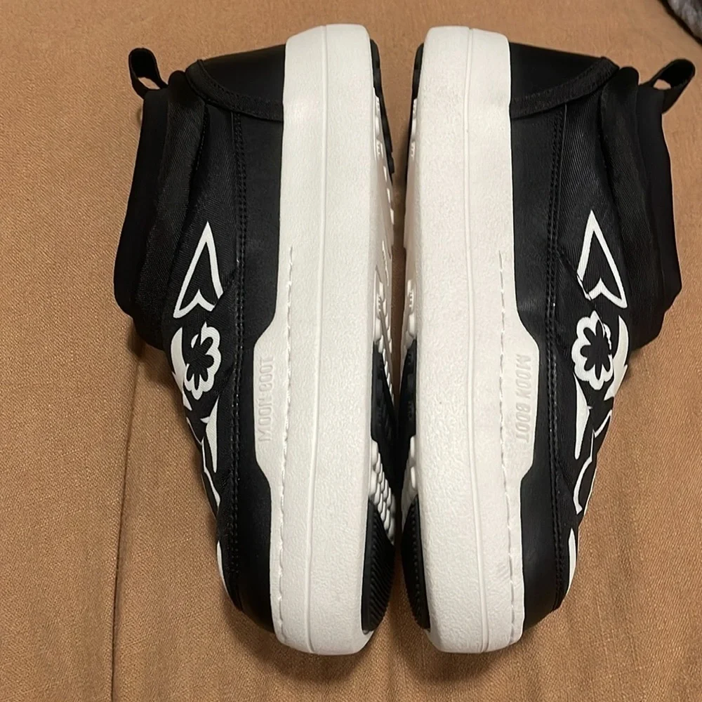 Moon Boot Park Soft Flower Women Lifestyle Shoes Black/White